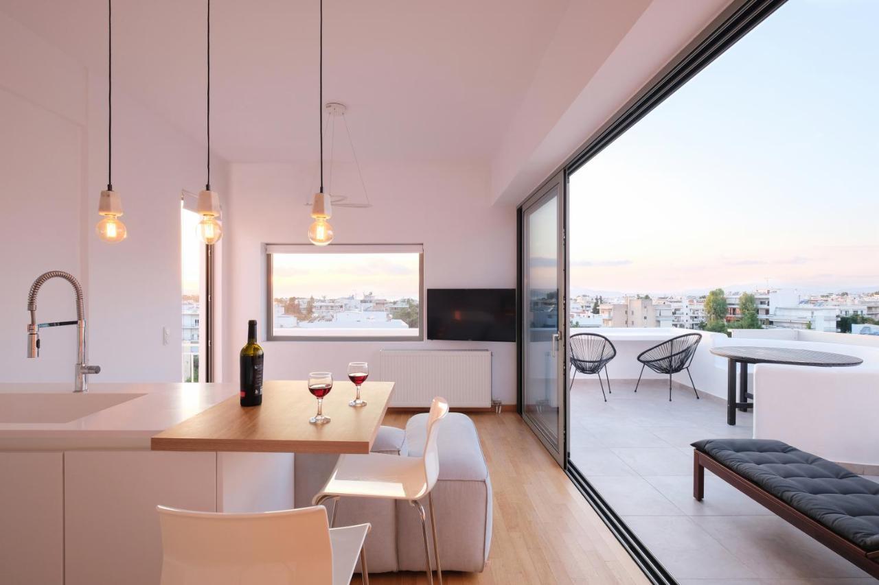 Amazing Suite At Glyfada With Sea View & Jacuzzi เอเธนส์ ภายนอก รูปภาพ